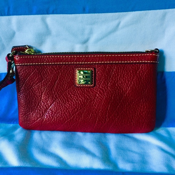 Dooney & Bourke Handbags - LIKE NEW DOONEY & BOURKE WRISTLET